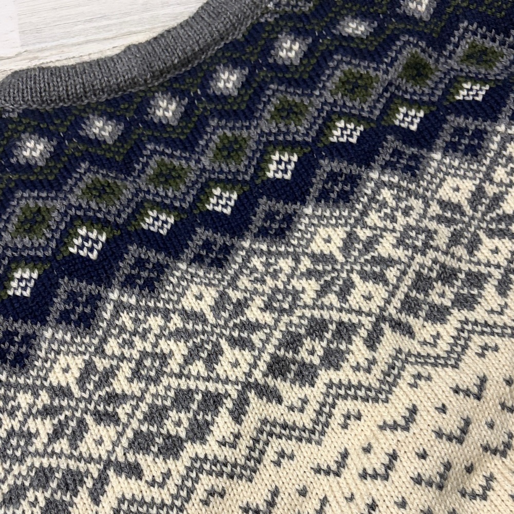 Dale of Norway 100% Wool  Gray and Cream Patterned Cardigan Size Large - Picture 7 of 12